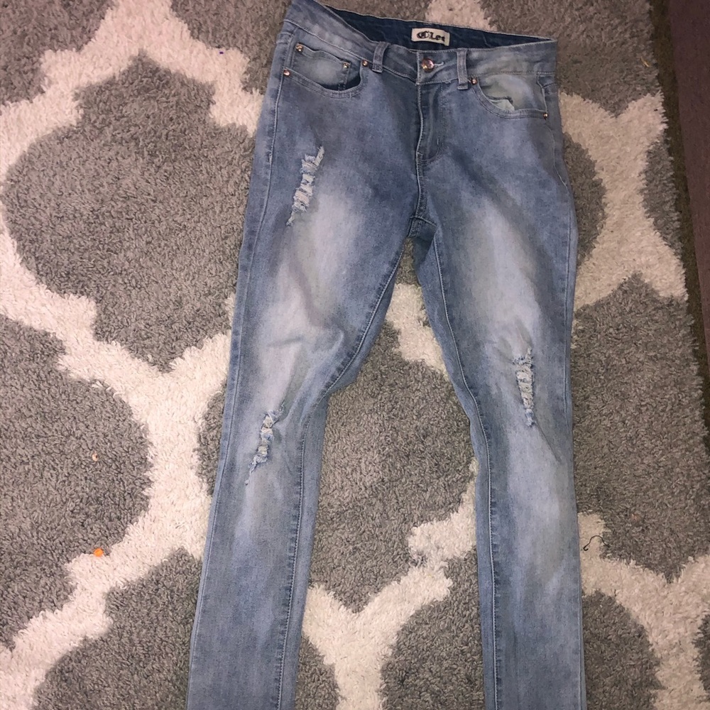 Tight vintage light blue jeans 🧚‍♀️